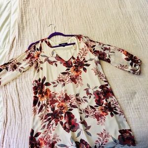 Adorable dress, worn once to a fall wedding 😊